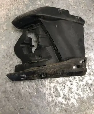 Ford Focus Fog light bracket 