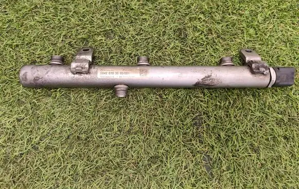 Fuel main line pipe