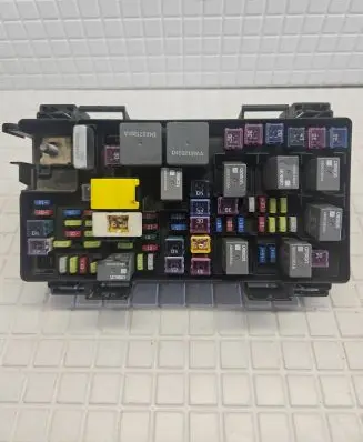 Jeep Grand Cherokee Fuse module 68089320AD 10831J1104 WK03204013