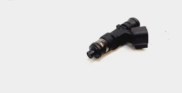 Volvo S80 Fuel injector 30757534