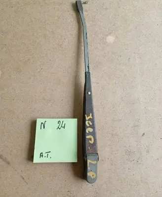Jeep Grand Cherokee (WJ) Front wiper blade arm 87654564