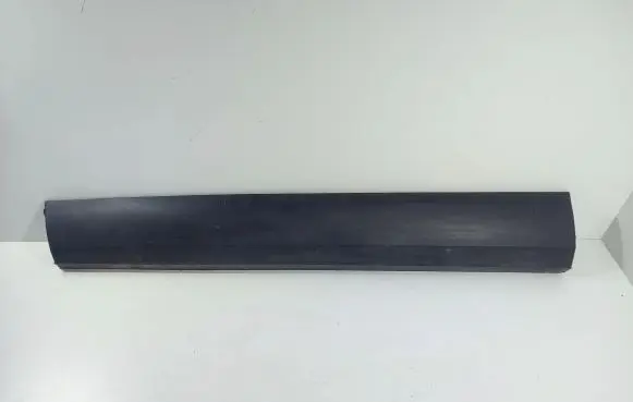 Nissan Qashqai J12 Front door trim (molding) 808716UA0A