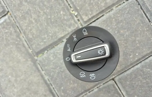 Volkswagen Golf VII Light switch 5G0941431BD 10097012
