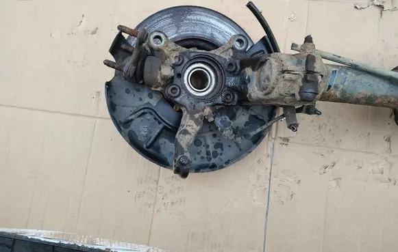 Volkswagen Caddy Front wheel hub spindle knuckle