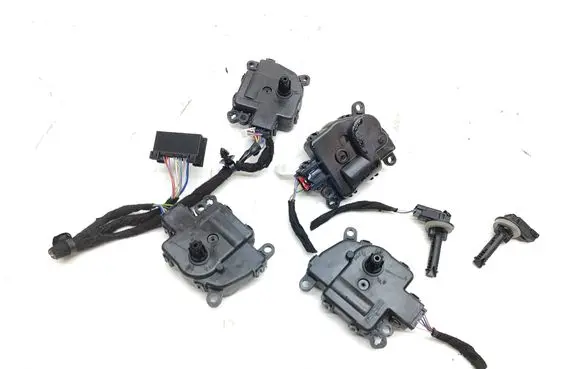 Ford Edge II Air flap motor/actuator DG9H19E616AA 330ANZAA620 1306B25716