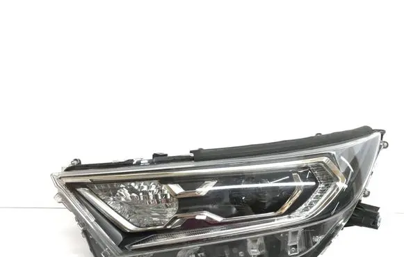 Toyota RAV 4 (XA50) Headlight/headlamp
