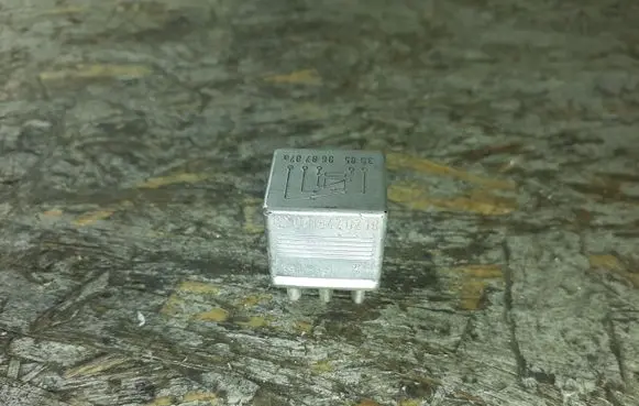 Mercedes-Benz E W124 Other relay 0015420219