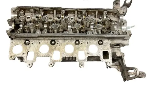 Volkswagen Jetta VI Engine head 03L103373A