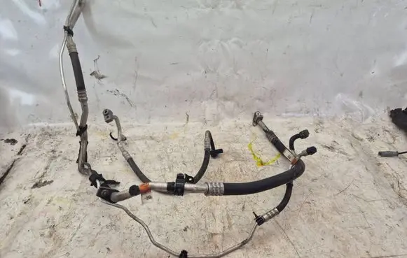Ford Focus Air conditioning (A/C) pipe/hose JX6119N601LB JX6119N602MB