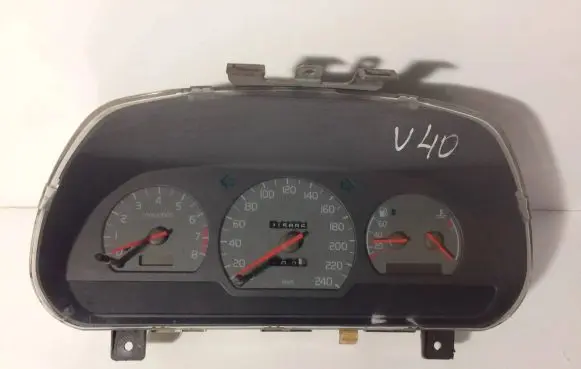 Volvo S40, V40 Speedometer (instrument cluster) 30813197