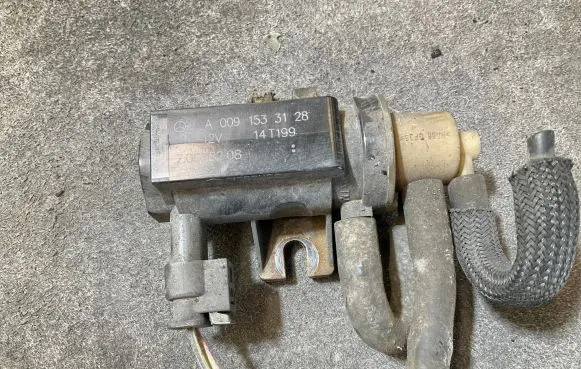 Mercedes-Benz Sprinter W906 Turbo solenoid valve A0091533128 14T199 70078208