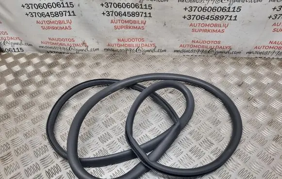 Audi A8 S8 D3 4E Front door rubber seal 4E0831833721 4E0831833