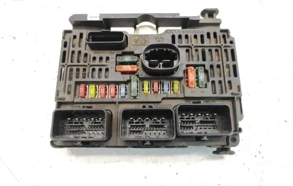 Citroen C6 Fuse module 9658070980 S118983009C