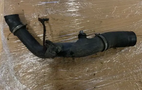 Audi A6 S6 C4 4A Intercooler hose/pipe 4A0145955A