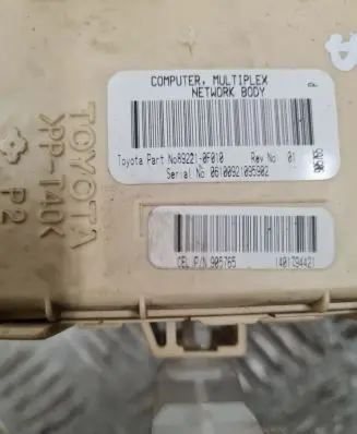 Toyota Corolla Verso AR10 Fuse module 892210F010