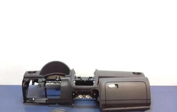 Volkswagen Golf V Dashboard 