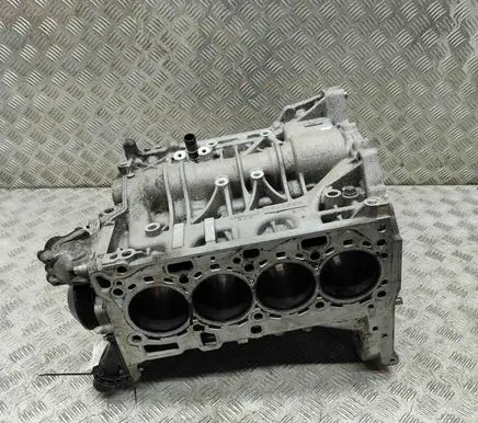 BMW 1 E81 E87 Engine block 7797922