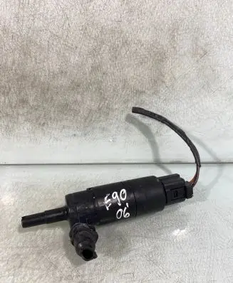BMW 3 E90 E91 Headlight washer pump 837743003 13264010