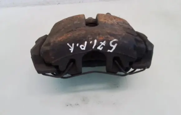 Volkswagen PASSAT B6 Front brake caliper