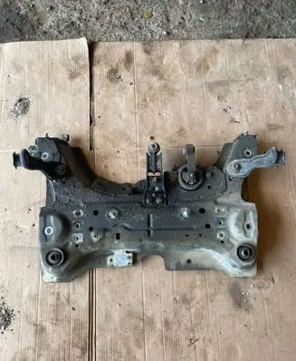 Renault Latitude (L70) Front subframe