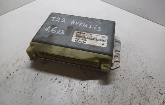 Toyota Avensis T220 Engine control unit/module 8966105231 26SA5238 0261204580