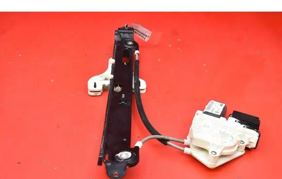 Seat Altea XL Rear door window regulator with motor 5P0839402