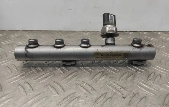 Audi A6 S6 C6 4F Fuel distributor 059130089AA