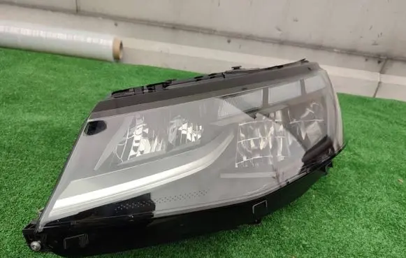 Volkswagen Transporter - Caravelle T7 Headlight/headlamp 7t1941035a