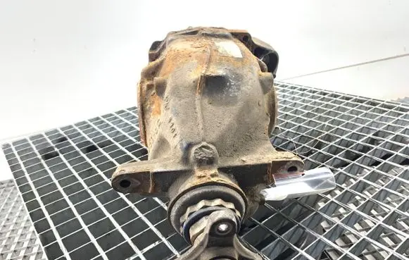 BMW 3 F30 F35 F31 Rear differential 8485723