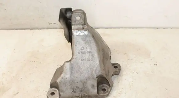 BMW X1 E84 Engine mounting bracket 6785698