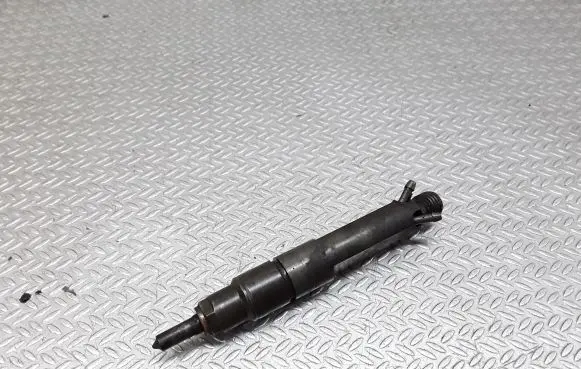 Volkswagen Sharan Fuel injector 028130201G
