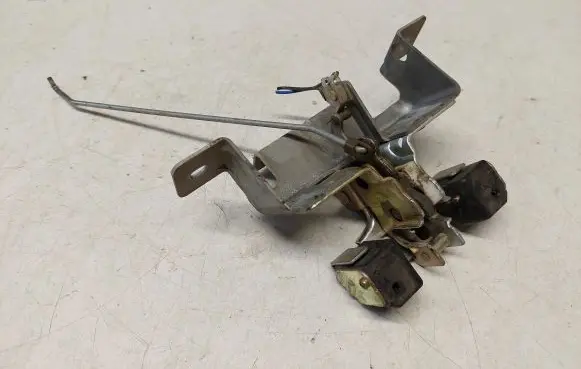 Opel Frontera B Tailgate lock latch 
