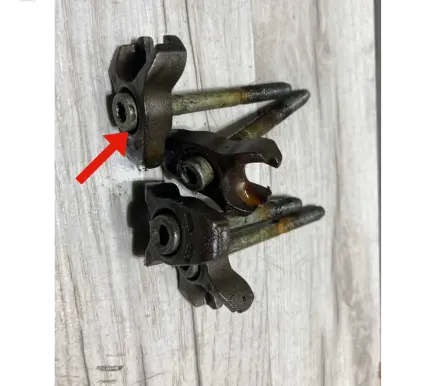 Jaguar XF X250 Fuel Injector clamp holder