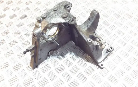 Opel Insignia A Fuel pump bracket 5557472