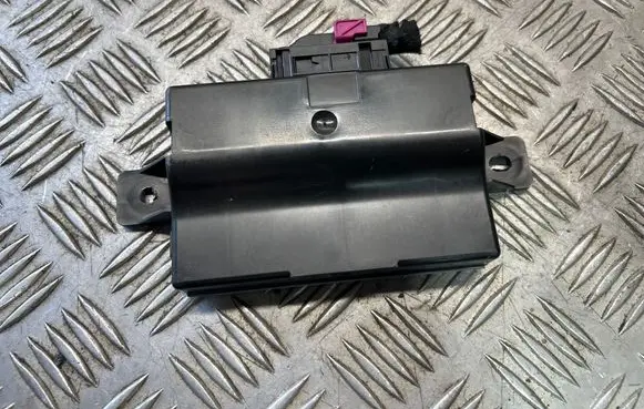 Audi A6 S6 C7 4G Gateway control module 4G8907468F