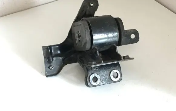 Hyundai Getz Engine mount bracket 218361C020 218361C010