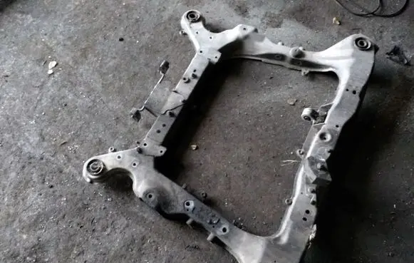 Volvo V70 Front axle beam 