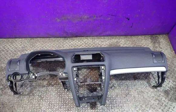 Skoda Octavia Mk2 (1Z) Dashboard 