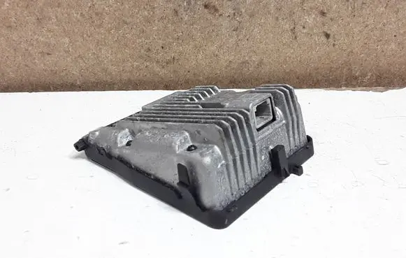 Toyota Yaris Headlight ballast module Xenon 881810D010