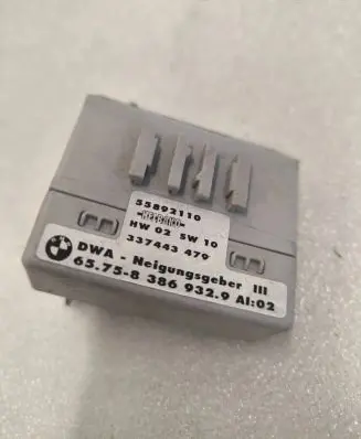 BMW 5 E39 Yaw turn rate sensor 65758386932 337443479 55892110