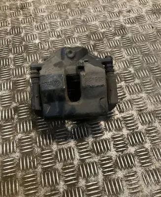 Mercedes-Benz C W204 Front brake caliper 2044212381 A2044212381