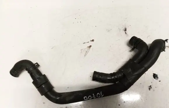 Engine coolant pipe/hose