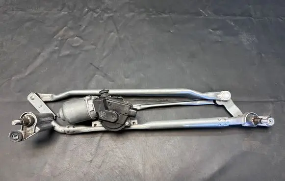 Land Rover Range Rover Sport L494 Front wiper linkage and motor CPLA17500AC AV1590604643