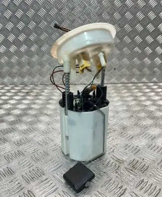 BMW 1 E82 E88 In-tank fuel pump 7197073