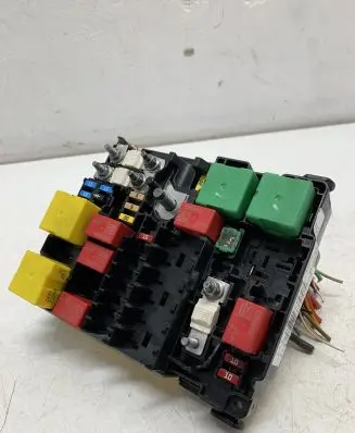 Opel Crossland X Fuse module 9804848580 D366359