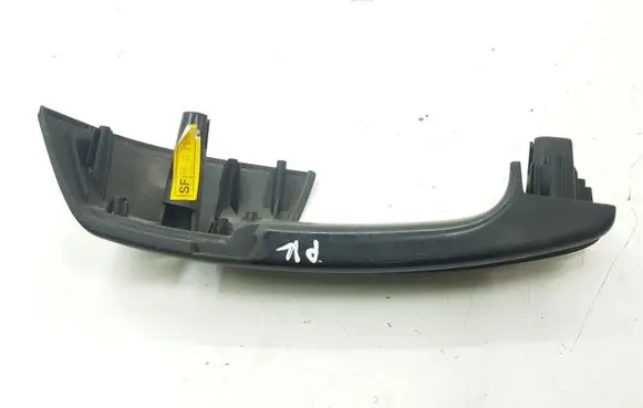Chevrolet Captiva Front door interior handle trim 
