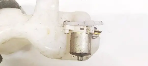 Mazda 626 Windscreen/windshield washer pump