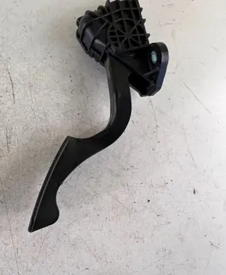Toyota Prius (NHW20) Accelerator throttle pedal 7812047050 1988003200