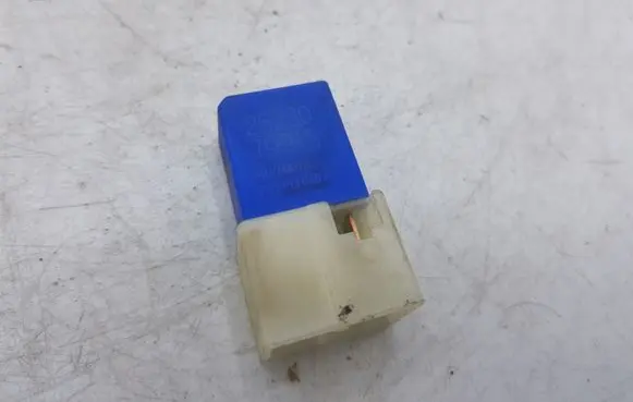 Nissan X-Trail T30 Other relay 2523079915 0311110303