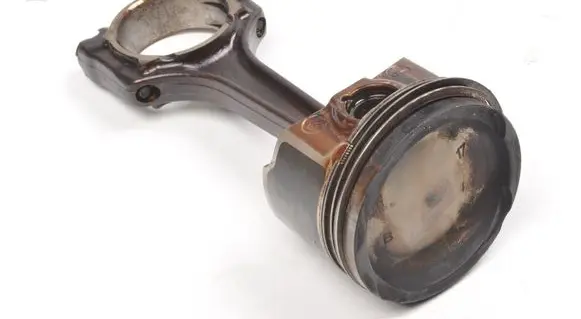 Alfa Romeo Giulietta Piston with connecting rod 72L66